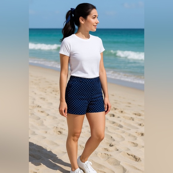 Banana Republic Women’s Geo-Dot Navy Chino Shorts Size 6 | Preppy Summer Style - Picture 1 of 3